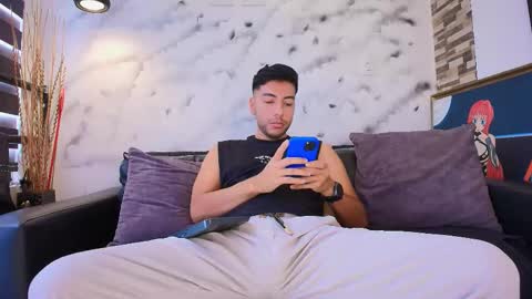 Snapshot of max_hornye chatting on February 27, 2026, 6:52 pm Max Hornye online show from February 27, 2026, 6:52 pm