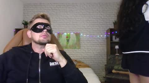 Max  Aliya online show from September 12, 2025, 8:25 am