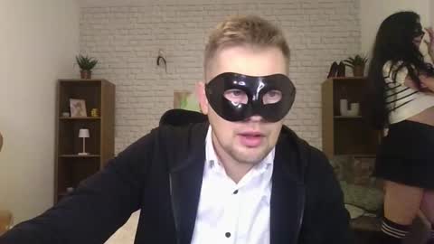 Max  Aliya online show from September 25, 2025, 7:23 am