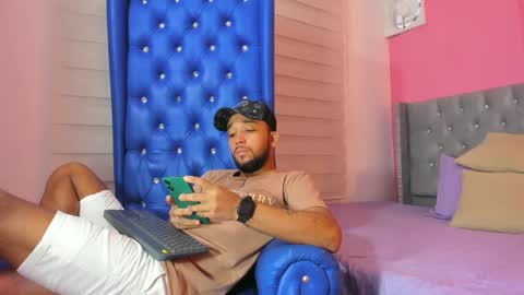 max_sexyhot26 online show from December 23, 2024, 4:01 am