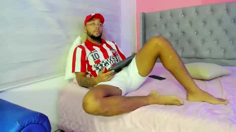 max_sexyhot26 online show from January 26, 2025, 2:45 am