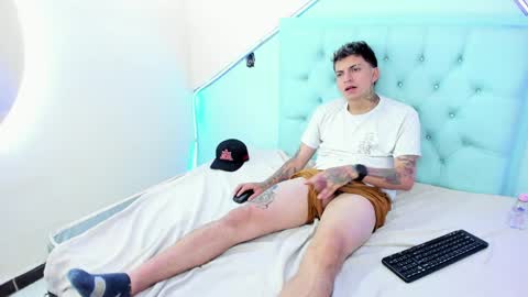 Snapshot of max_sstteel chatting on March 26, 2026, 2:22 pm max_sstteel online show from March 26, 2026, 2:22 pm