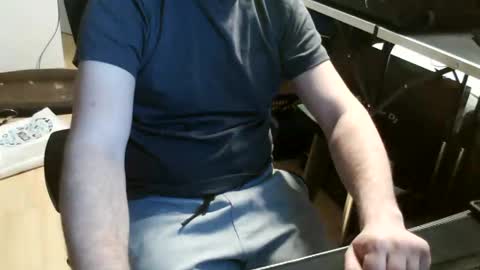 Snapshot of maxboner94 chatting on January 20, 2025, 9:35 am maxboner94 online show from January 20, 2025, 9:35 am