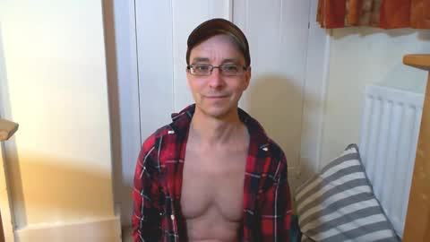 Max Davies online show from December 3, 2024, 1:21 pm