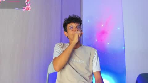 Max  online show from April 19, 2026, 3:06 am