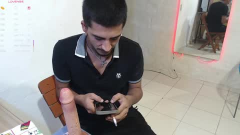 maxi dick online show from April 1, 2026, 12:17 pm