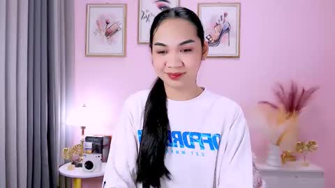 Snapshot of maxie_greyson chatting on February 10, 2025, 4:52 am maxie greyson online show from February 10, 2025, 4:52 am