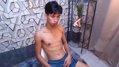 Reyn online show from February 22, 2025, 6:41 pm