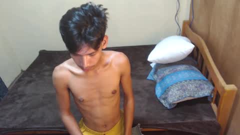 Reyn online show from March 5, 2025, 8:54 am