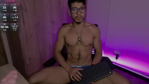 Snapshot of maxifit_ chatting on May 24, 2026, 9:25 am Mikael online show from May 24, 2026, 9:25 am