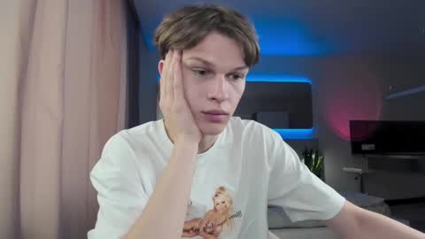 Snapshot of maxim_burn chatting on February 25, 2025, 12:34 pm maxim burn online show from February 25, 2025, 12:34 pm