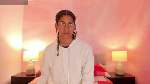 maxim online show from November 17, 2025, 3:12 am