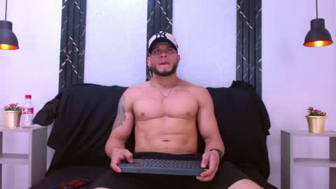 Snapshot of maximiliano_stronge chatting on June 9, 2026, 7:36 pm Maximiliano online show from June 9, 2026, 7:36 pm