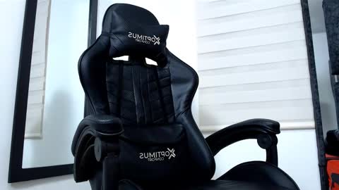 Maximo Sebastian online show from March 2, 2025, 4:50 am