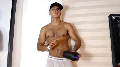 Snapshot of maximo_sebastian chatting on May 18, 2026, 1:56 am Maximo Sebastian online show from May 18, 2026, 1:56 am