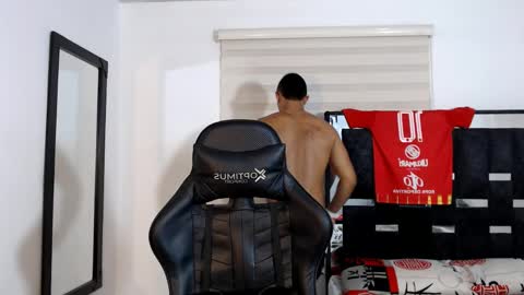 Snapshot of maximo_sebastian chatting on June 3, 2026, 2:03 am Maximo Sebastian online show from June 3, 2026, 2:03 am