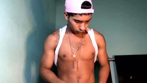 Maximo Aron Vega online show from February 15, 2025, 5:09 am