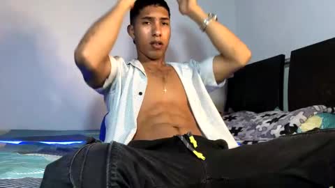 Maximo Aron Vega online show from March 11, 2025, 7:26 am