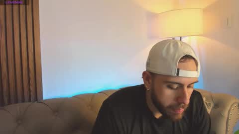 Maximo Wolf online show from February 23, 2026, 7:55 pm