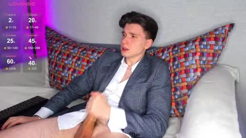 Snapshot of maximum_hot chatting on February 19, 2025, 12:03 am Max online show from February 19, 2025, 12:03 am