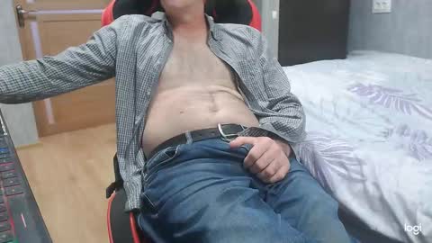 maximus3334 online show from October 3, 2025, 10:56 am