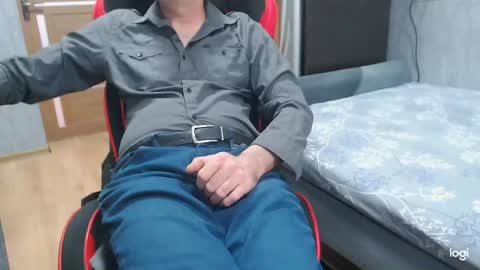 maximus3334 online show from April 25, 2026, 11:24 am