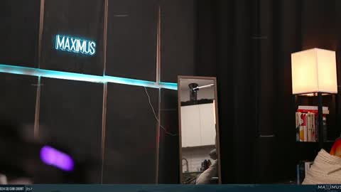 Maximus7871 online show from December 15, 2024, 10:58 pm