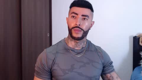 Independent Model online show from January 9, 2025, 6:27 am