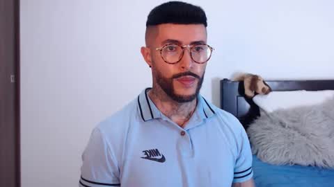 Independent Model online show from January 14, 2025, 1:47 am