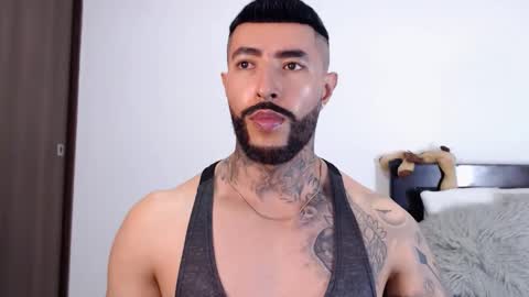 Independent Model online show from February 16, 2025, 4:09 am