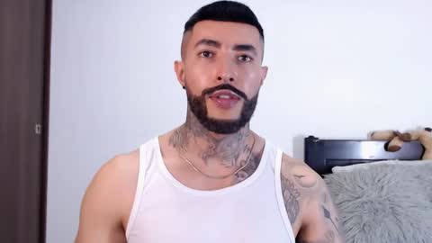 Independent Model online show from February 16, 2025, 10:10 pm