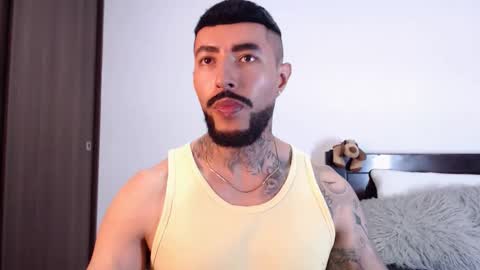 Independent Model online show from March 4, 2025, 3:00 am