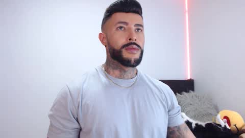 Independent Model online show from September 16, 2025, 2:12 am