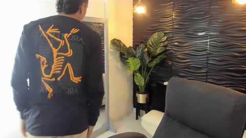 Maximus online show from January 6, 2025, 1:19 pm