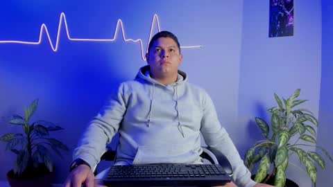 Maximus online show from November 10, 2025, 11:42 am