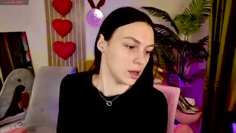 MaxinCarroll online show from June 14, 2026, 10:06 am