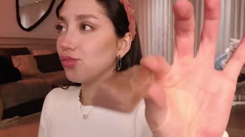 Maxine online show from March 9, 2025, 12:42 am