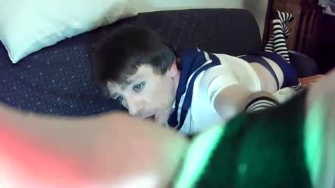 maxjr8008 online show from September 10, 2025, 9:09 am