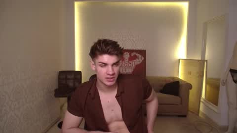 MaxKaiden online show from February 28, 2025, 8:42 am