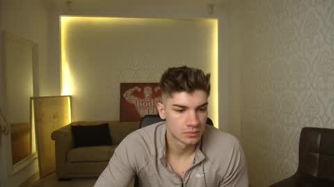 MaxKaiden online show from March 12, 2025, 5:13 am