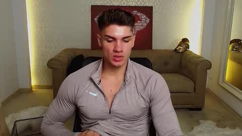 MaxKaiden online show from September 18, 2025, 5:09 am