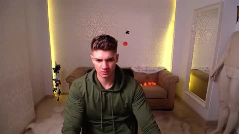 MaxKaiden online show from October 19, 2025, 4:46 am