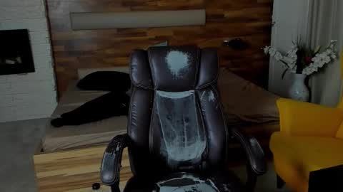 MaxKaiden online show from March 27, 2026, 8:37 am