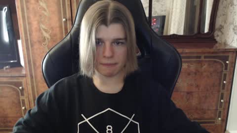 Max online show from December 3, 2024, 2:38 pm