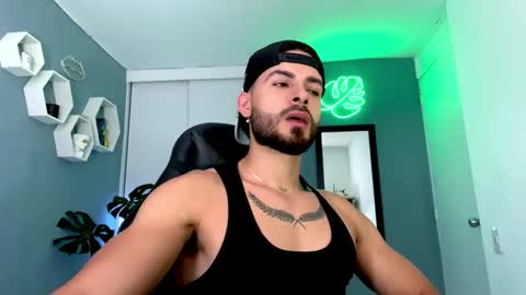 Maxi online show from November 15, 2025, 9:43 pm