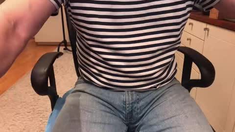 Max online show from December 15, 2025, 7:12 am