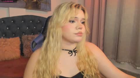 Maxine Minx online show from February 5, 2025, 11:12 am