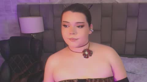 Maxine Minx online show from November 29, 2025, 4:48 am