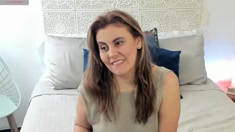 Victoria online show from November 7, 2025, 7:03 pm