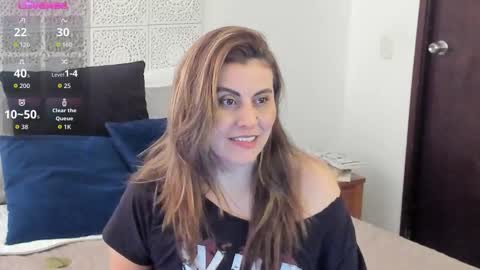 Victoria online show from December 17, 2025, 9:43 pm